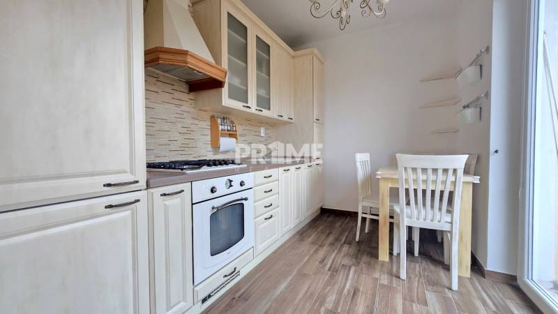 Pekný 2i byt, rekonštrukcia, balkón, Družicová ul., Ružinov - Ostredky