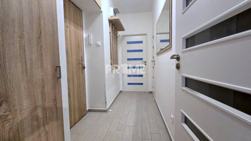 Pekný 2i byt, rekonštrukcia, balkón, Družicová ul., Ružinov - Ostredky