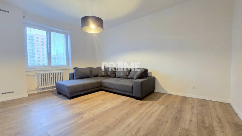 Pekný 2i byt, rekonštrukcia, balkón, Družicová ul., Ružinov - Ostredky