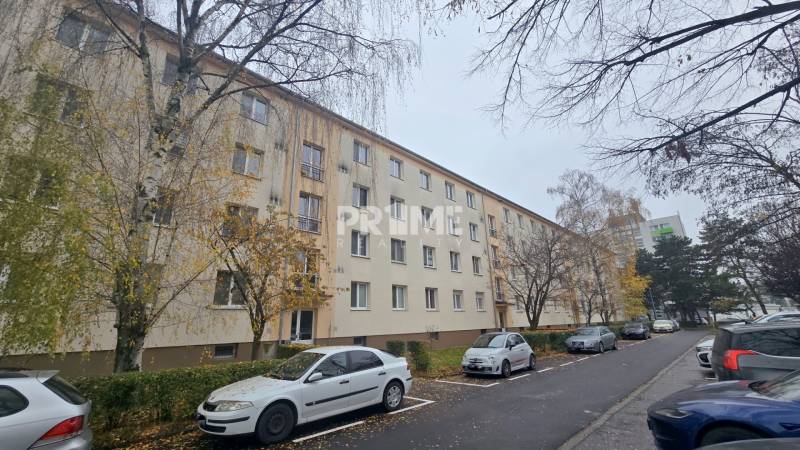 Pekný 2i byt, rekonštrukcia, balkón, Družicová ul., Ružinov - Ostredky