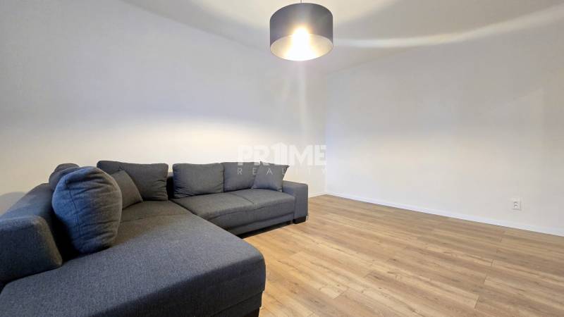 Pekný 2i byt, rekonštrukcia, balkón, Družicová ul., Ružinov - Ostredky