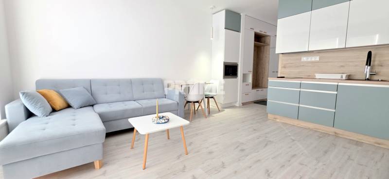 MODERNÝ 2i, SLNEČNICE, BALKÓN, PARKING, Zuzany Chalupovej,Petržalka