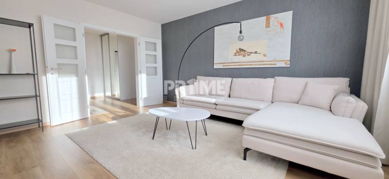 MODERNÝ 3i BYT, REKONŠTRUKCIA,LOGGIA,KLÍMA, Ševčenková ulica,Petržalka