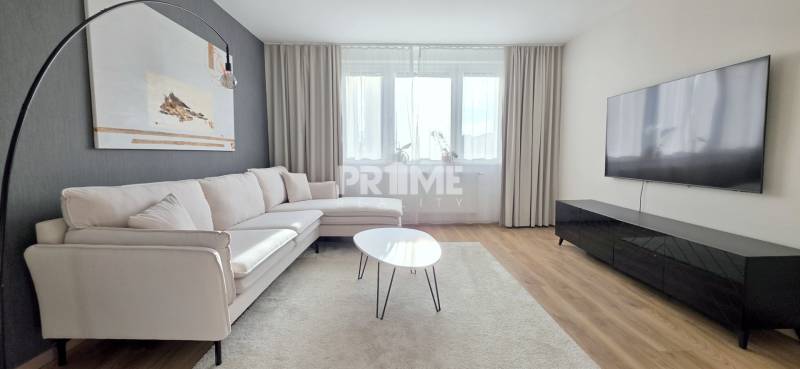 MODERNÝ 3i BYT, REKONŠTRUKCIA,LOGGIA,KLÍMA, Ševčenková ulica,Petržalka