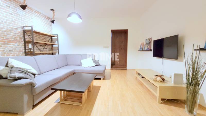 JEDINEČNÝ 2i byt, REKONŠTRUKCIA, Hviezdoslavovo námestie, Staré Mesto