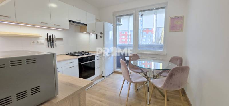 MODERNÝ 3i BYT, REKONŠTRUKCIA,LOGGIA,KLÍMA, Ševčenková ulica,Petržalka