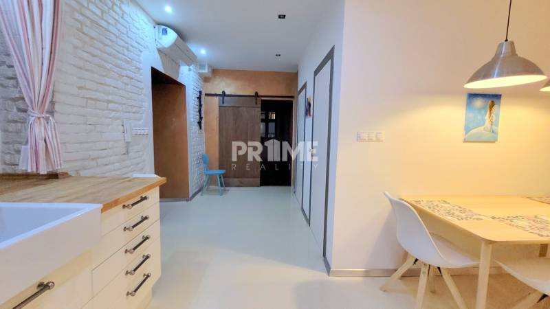 JEDINEČNÝ 2i byt, REKONŠTRUKCIA, Hviezdoslavovo námestie, Staré Mesto