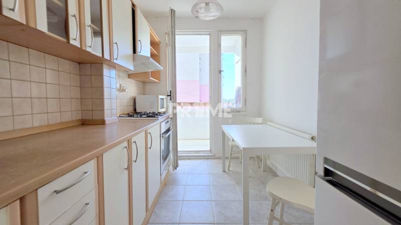 Pekný 3i byt, 3 X NEPRIECHODNÁ IZBA, LOGGIA, Furdekova ulica,Petržalka