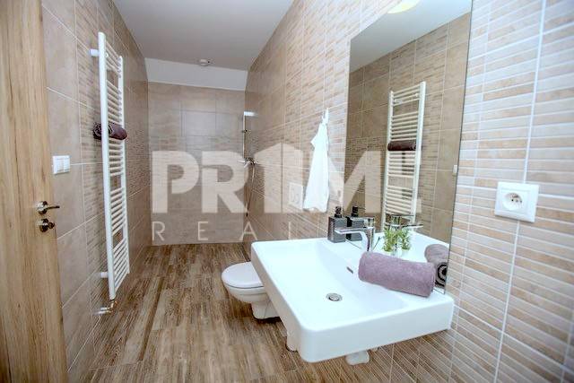 Pekný 2i byt, 2 X SAMOSTATNÁ IZBA, KLÍMA, PARKING, Račianska