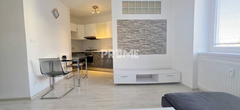 MODERNÝ 2i BYT, REKONŠTRUKCIA, Trnavské mýto, Trnavská cesta, Ružinov