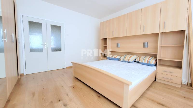 Pekný 3i byt, 3 X NEPRIECH.IZBA, 2 X LOGGIA, Osuského ulica, Petržalka