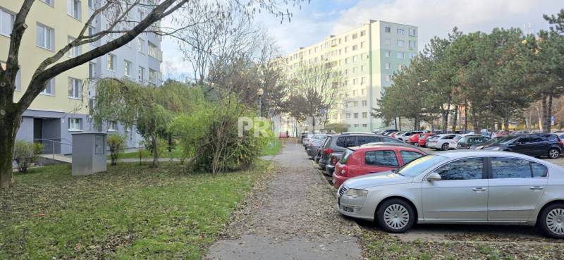 MODERNÝ 3i BYT, REKONŠTRUKCIA,LOGGIA,KLÍMA, Ševčenková ulica,Petržalka