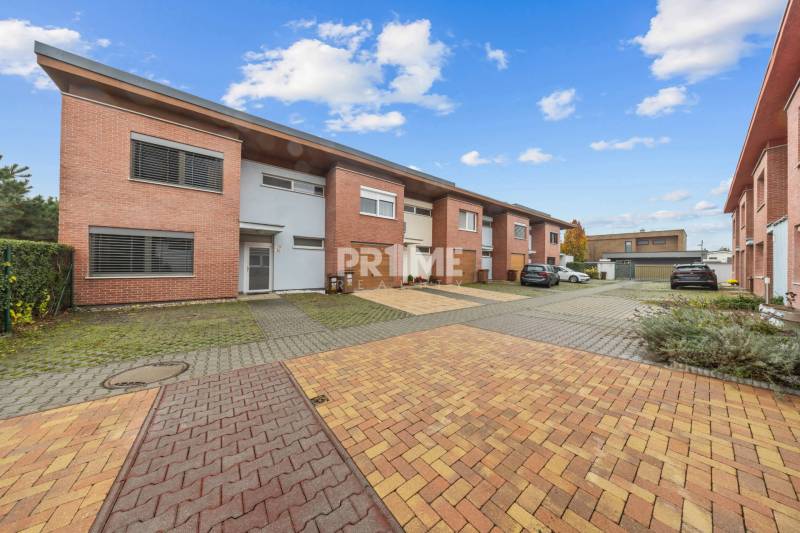 MODERNÝ 4i RD, TERASA, ZÁHRADA, TERASA, GARÁŽ, Čakanková ulica,Vrakuňa