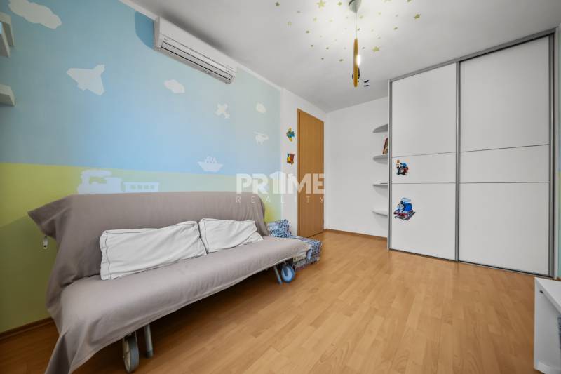 MODERNÝ 4i RD, TERASA, ZÁHRADA, TERASA, GARÁŽ, Čakanková ulica,Vrakuňa