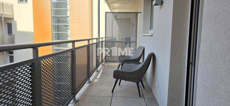 LEN U NÁS ! MODERNÝ 2i byt, BALKÓN, LOGGIA,PARKING,KLÍMA,Bezručova 