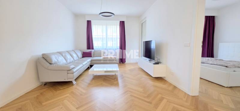 LEN U NÁS ! MODERNÝ 2i byt, BALKÓN, LOGGIA,PARKING,KLÍMA,Bezručova 