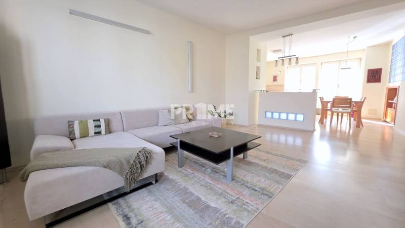 JEDINEČNÝ 2i byt, REKONŠTRUKCIA, 2 x BALKÓN, Kúpeľná ulica,Staré Mesto