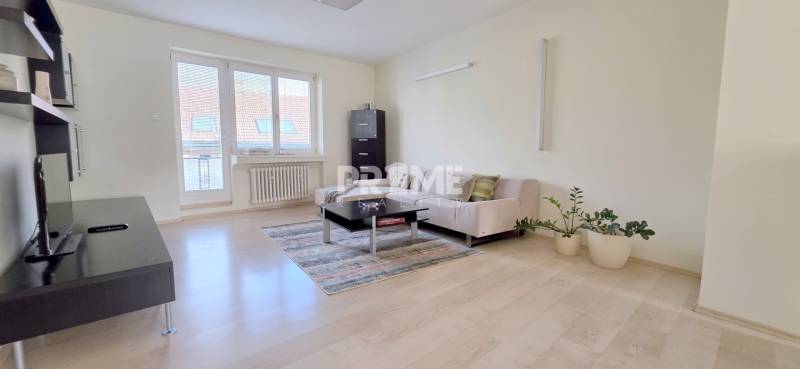 JEDINEČNÝ 2i byt, REKONŠTRUKCIA, 2 x BALKÓN, Kúpeľná ulica,Staré Mesto