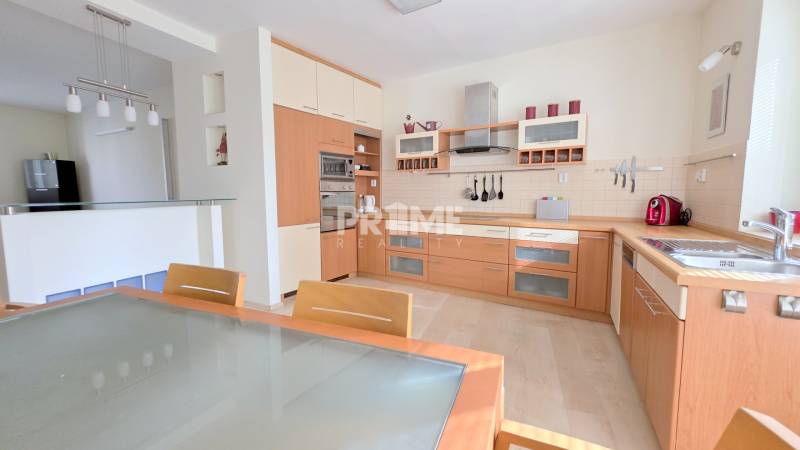 JEDINEČNÝ 2i byt, REKONŠTRUKCIA, 2 x BALKÓN, Kúpeľná ulica,Staré Mesto