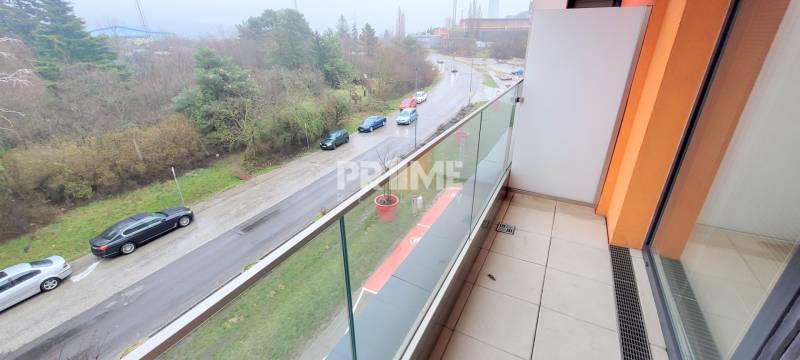 Pekná GARSÓNKA, NOVOSTAVBA ČEREŠNE, BALKÓN, ulica Polianky