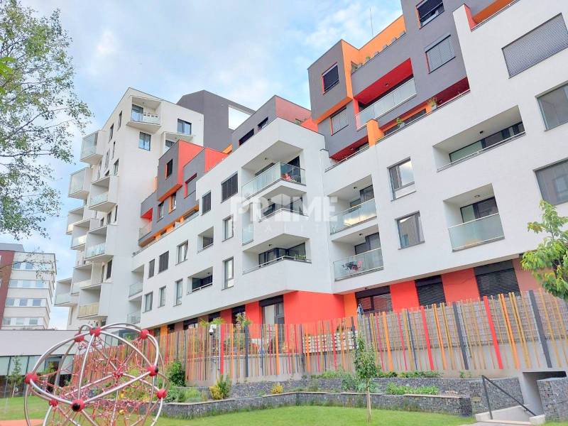 Pekná GARSÓNKA, NOVOSTAVBA ČEREŠNE, BALKÓN, ulica Polianky