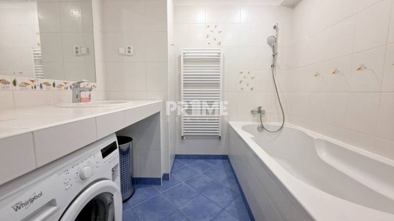 JEDINEČNÝ 2i byt, REKONŠTRUKCIA, 2 x BALKÓN, Kúpeľná ulica,Staré Mesto