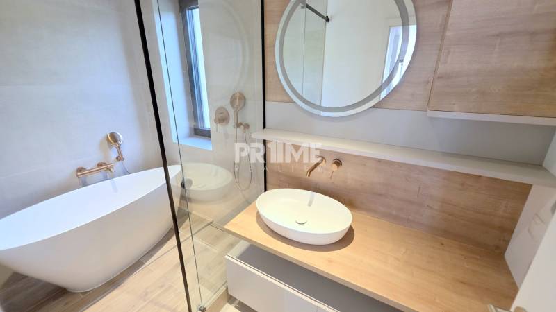 LUXUSNÝ 3i byt,PARKING,CHLADENIE,TERASA,Grand Koliba, Frankovská ulica