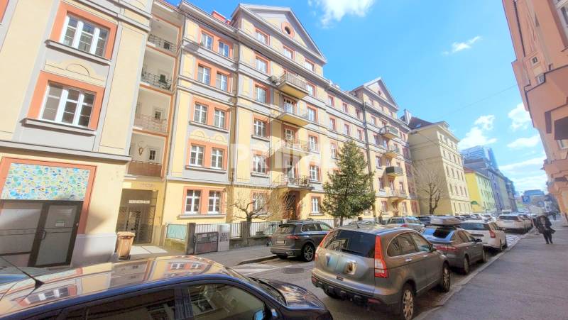 ŠTÝLOVÝ 2i byt, REKONŠTRUKCIA, CENTRUM, 29. Augusta, Staré Mesto