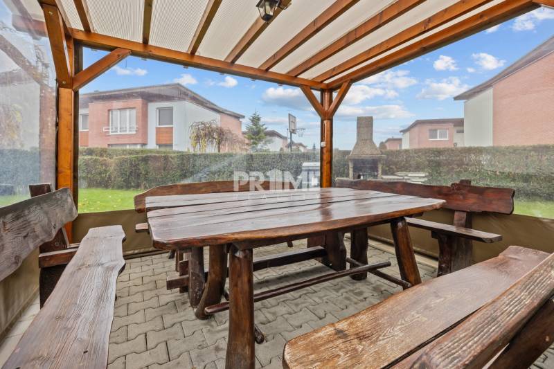 MODERNÝ 4i RD, TERASA, ZÁHRADA, TERASA, GARÁŽ, Čakanková ulica,Vrakuňa