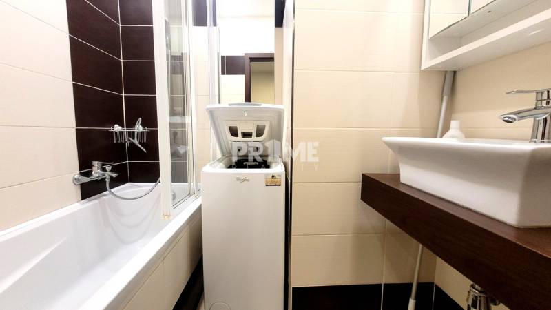 MODERNÝ 2i byt, REKONŠTRUKCIA, KLÍMA, MOZARTOVA ulica, Horský park