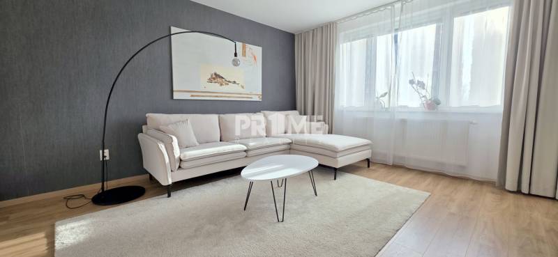 MODERNÝ 3i BYT, REKONŠTRUKCIA,LOGGIA,KLÍMA, Ševčenková ulica,Petržalka