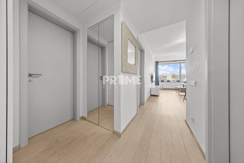 ŠTÝLOVÝ 2i byt,SKY PARK,VÝHĽAD,LOGGIA,PARKING,VEŽA II,Továrenská ul.