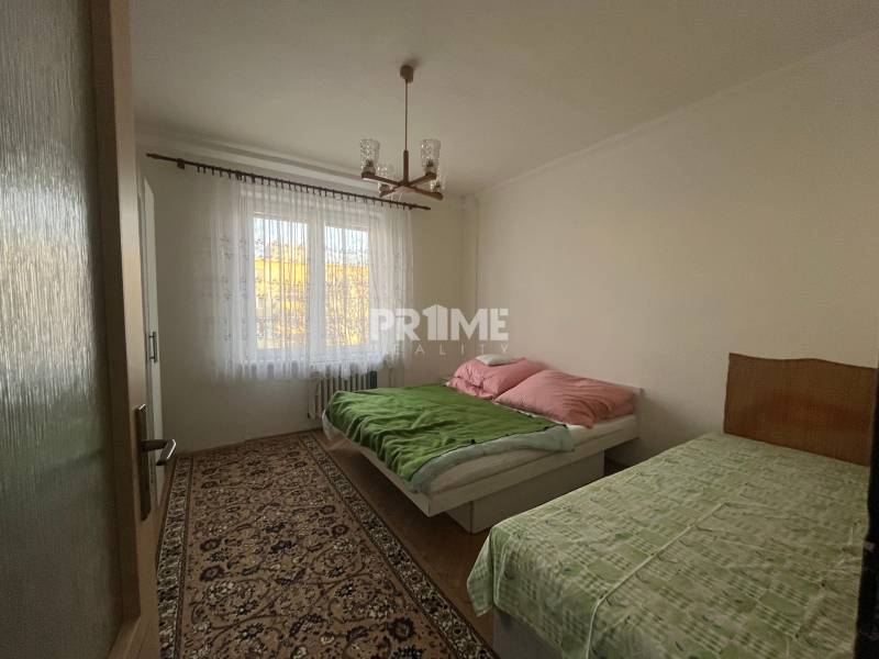 Zariadený 3i byt, nepriechodne izby, Sklenárova, Ružinov 