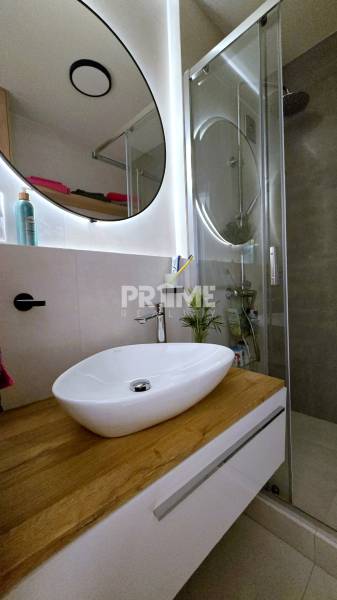 Moderný, rekonštruovaný 3i byt, pivnica, Jašíkova ul., Ružinov - Pošeň