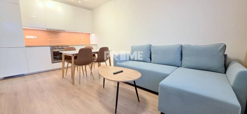 BÝVAJ PRVÝ V 2,5i byte, OVOC.SADY, BALKÓN,PARKING, Ivanska cesta