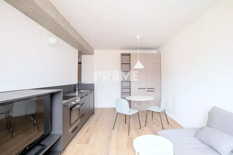 U NÁS !!! MODERNÝ 1,5i byt, REKONŠTRUKCIA, Budyšínska ulica,Nové Mesto