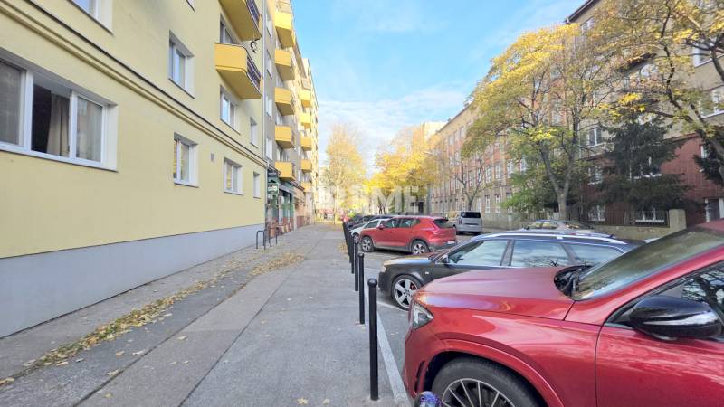 MODERNÝ 2i BYT, REKONŠTRUKCIA, Trnavské mýto, Trnavská cesta, Ružinov