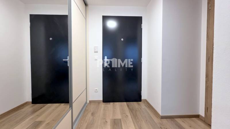 MODERNÝ 2i byt, NOV., PARKING, LOGGIA, VÝHĽAD, FUXOVA, Bosákova ulica