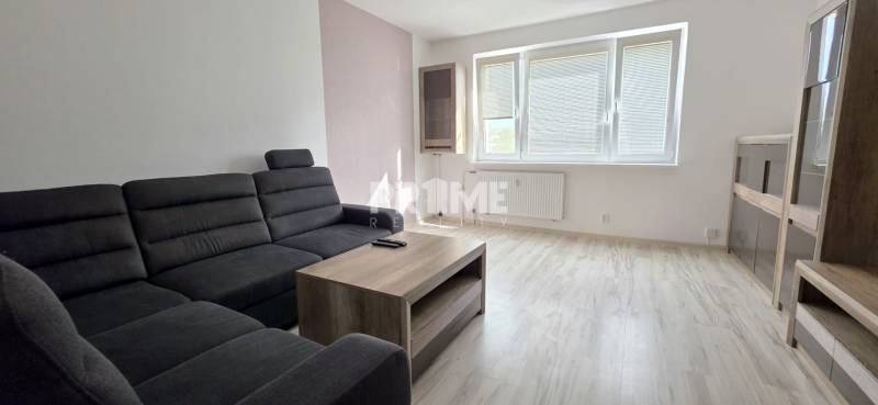 Pekný 3i byt,3 x NEPRIECHODNÁ IZBA, LOGGIA,Turnianska ulica, Petržalka