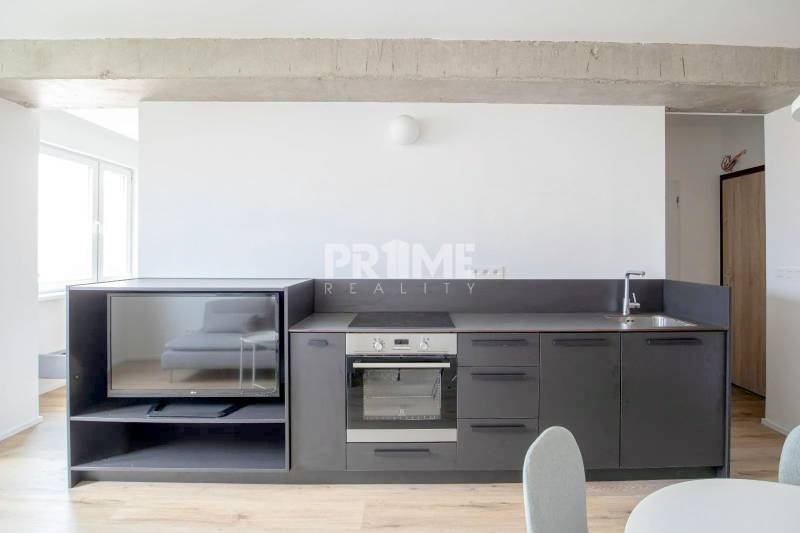 U NÁS !!! MODERNÝ 1,5i byt, REKONŠTRUKCIA, Budyšínska ulica,Nové Mesto