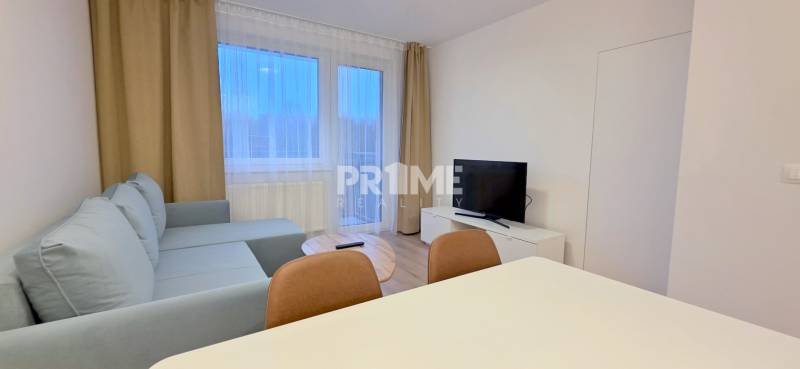 BÝVAJ PRVÝ V 2,5i byte, OVOC.SADY, BALKÓN,PARKING, Ivanska cesta