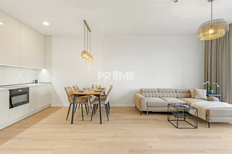 EXKLUZÍVNY 2i byt, PRÍSTAVNA,LOGGIA ,CHLADENIE,PARKING,Plynárenská ul.