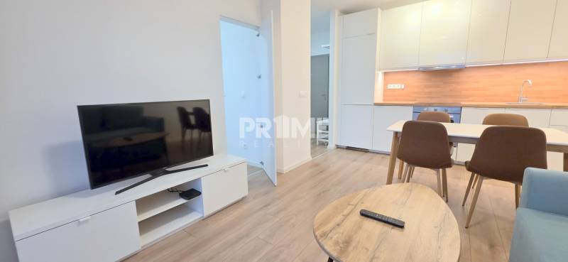 BÝVAJ PRVÝ V 2,5i byte, OVOC.SADY, BALKÓN,PARKING, Ivanska cesta