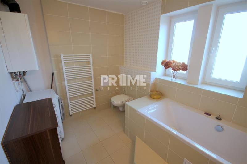 Moderný 2i byt, balkón, tehla, tichá lokalita, Kadnárova ul., Rača