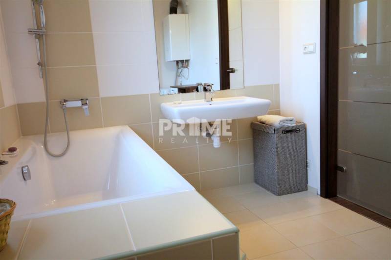 Moderný 2i byt, balkón, tehla, tichá lokalita, Kadnárova ul., Rača