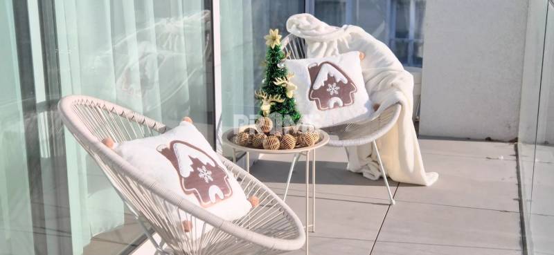 JEDINE U NÁS !!! BÝVAJ PRVÝ v 2i byte, NADSTAVBA, BALKÓN,Paričková ul.