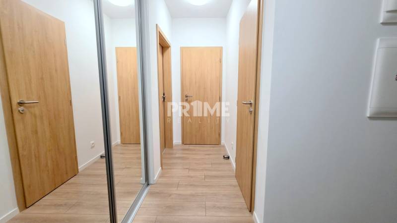 BÝVAJ PRVÝ V 2,5i byte, OVOC.SADY, BALKÓN,PARKING, Ivanska cesta