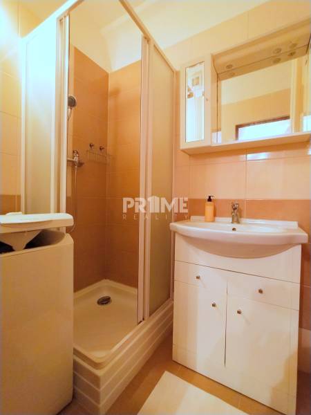 Pekný 1i byt, REKONŠTUKCIA, ŠTRKOVEC, BALKÓN, Svidnícka ulica, Ružinov