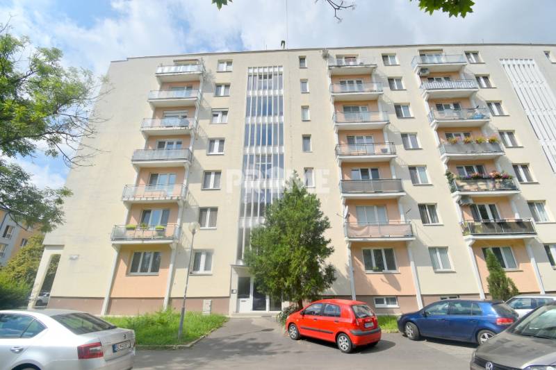 Pekný 1i byt, REKONŠTUKCIA, ŠTRKOVEC, BALKÓN, Svidnícka ulica, Ružinov