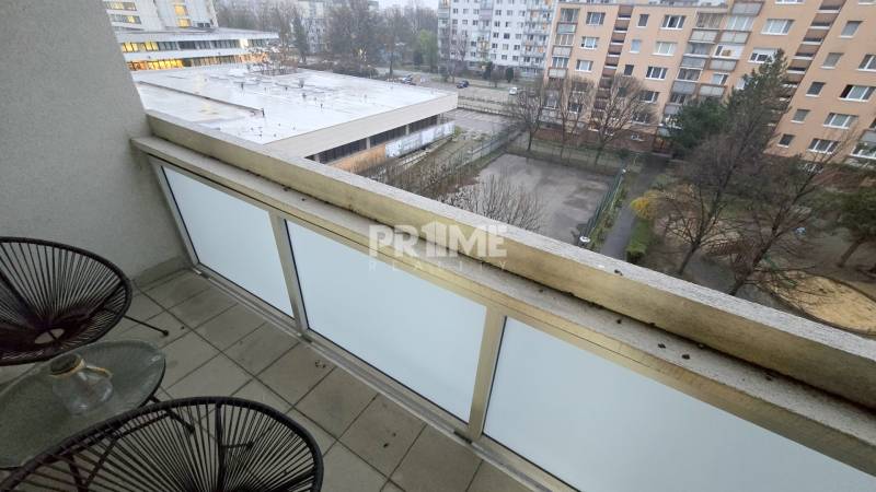 Moderný, rekonštruovaný 3i byt, pivnica, Jašíkova ul., Ružinov - Pošeň